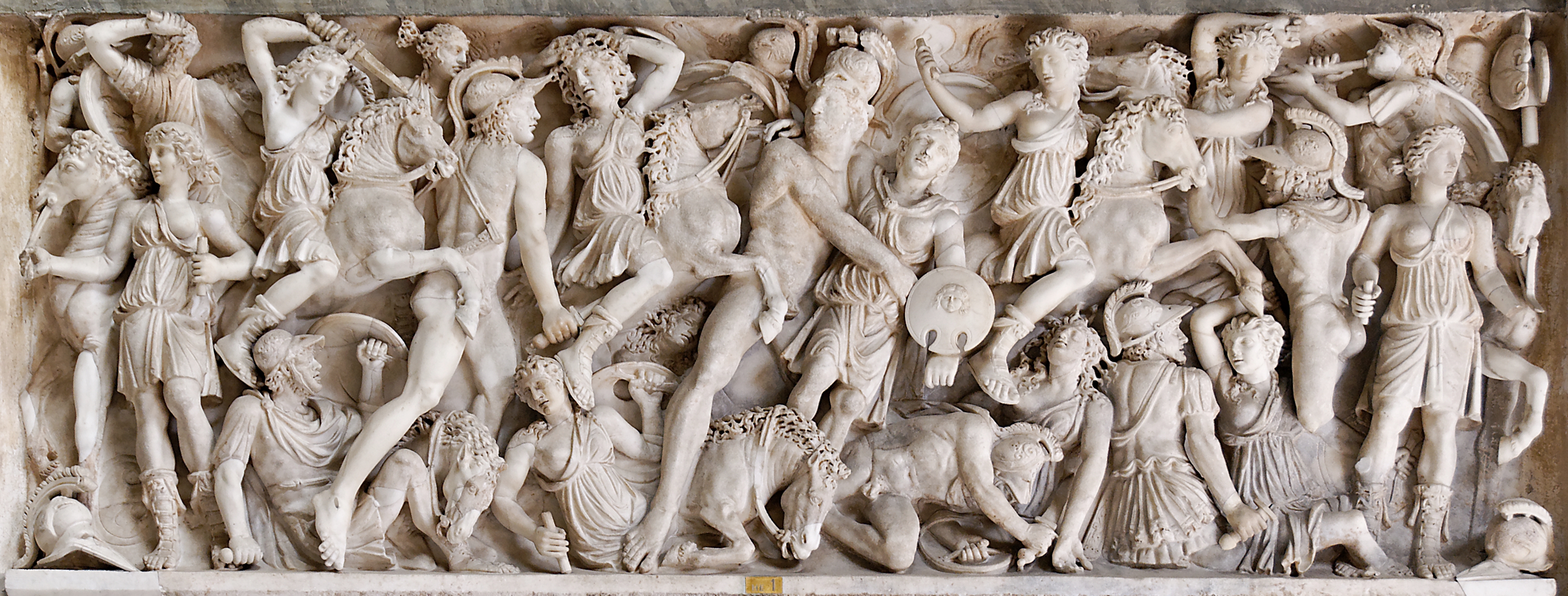 Sarcophagus with depiction of Achilles and Penthesileia (c.230-240 CE). Marble, Rome.